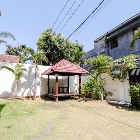 Palmyra Hostel Malang Exteriér fotografie