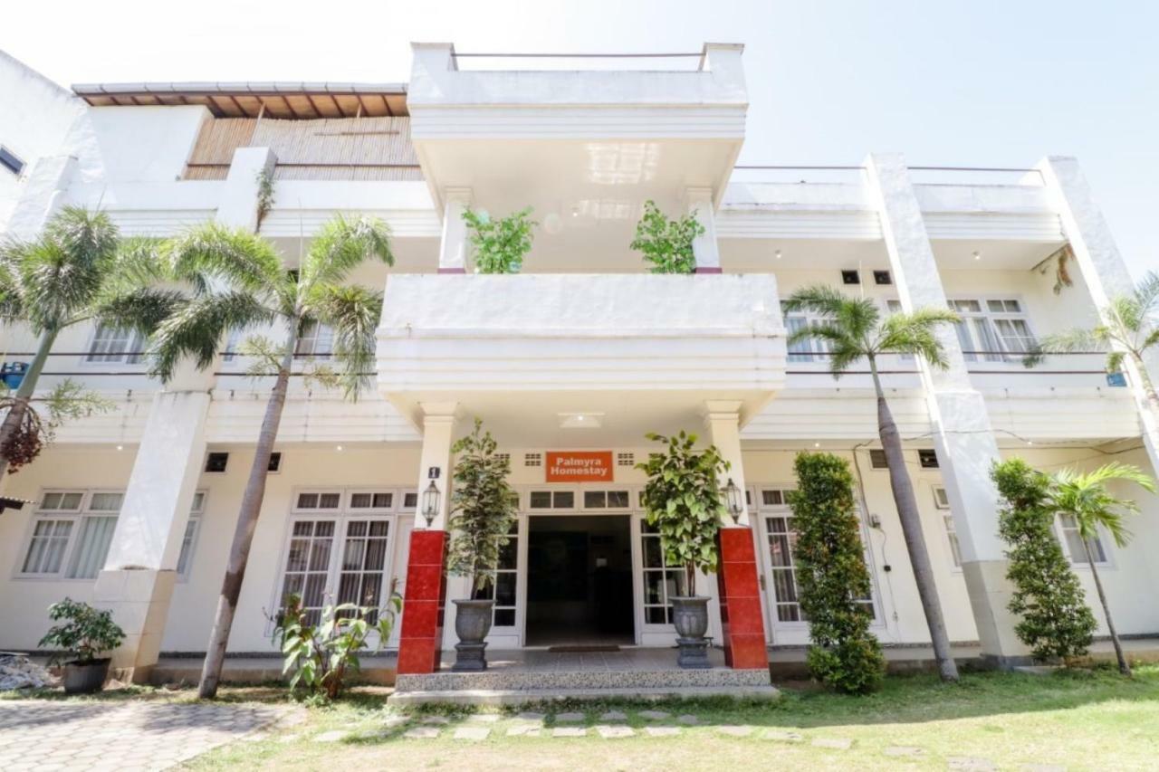 Palmyra Hostel Malang Exteriér fotografie