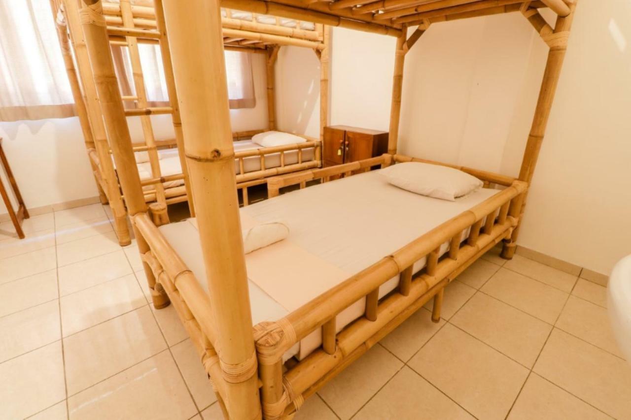 Palmyra Hostel Malang Exteriér fotografie