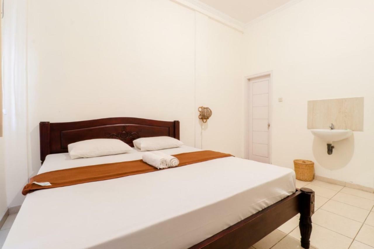 Palmyra Hostel Malang Exteriér fotografie