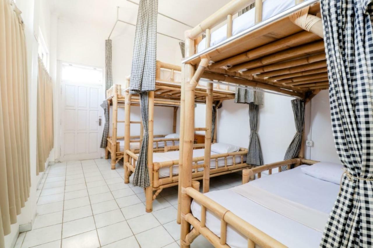 Palmyra Hostel Malang Exteriér fotografie