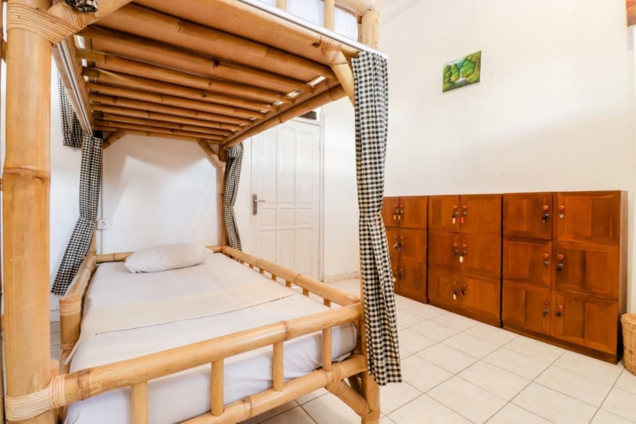 Palmyra Hostel Malang Exteriér fotografie