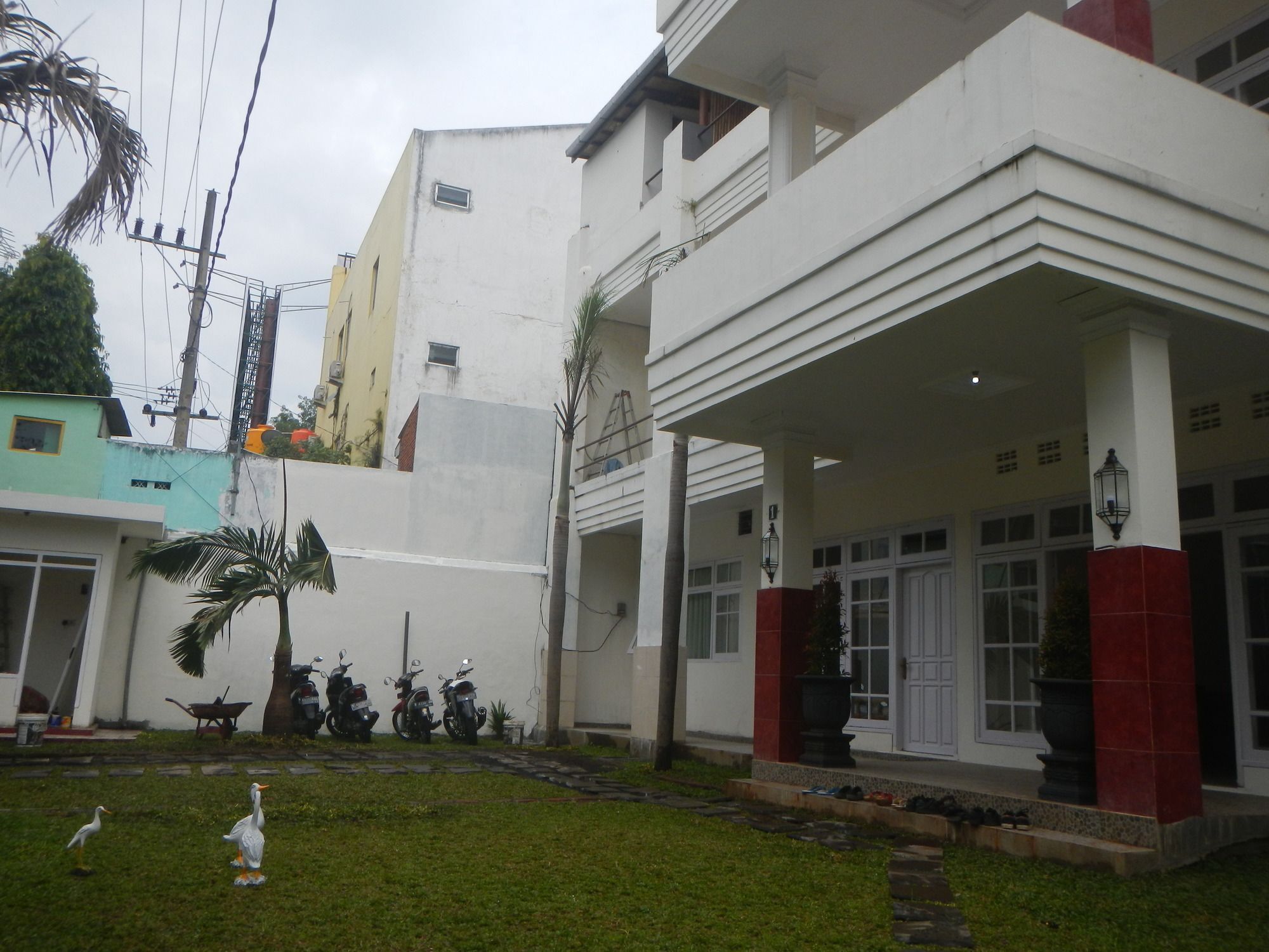 Palmyra Hostel Malang Exteriér fotografie